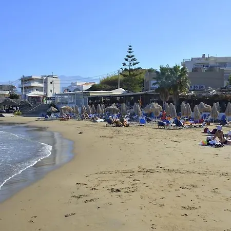 Apartment The Blue Studio, 1 Min Walk From Kalamaki (Chania)
