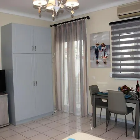 The Blue Studio, 1 Min Walk From